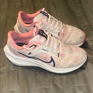 Nike Women's Sneakers - Pink and White